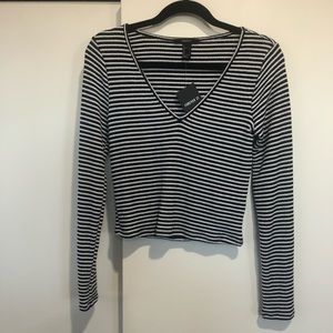 Long sleeve crop top